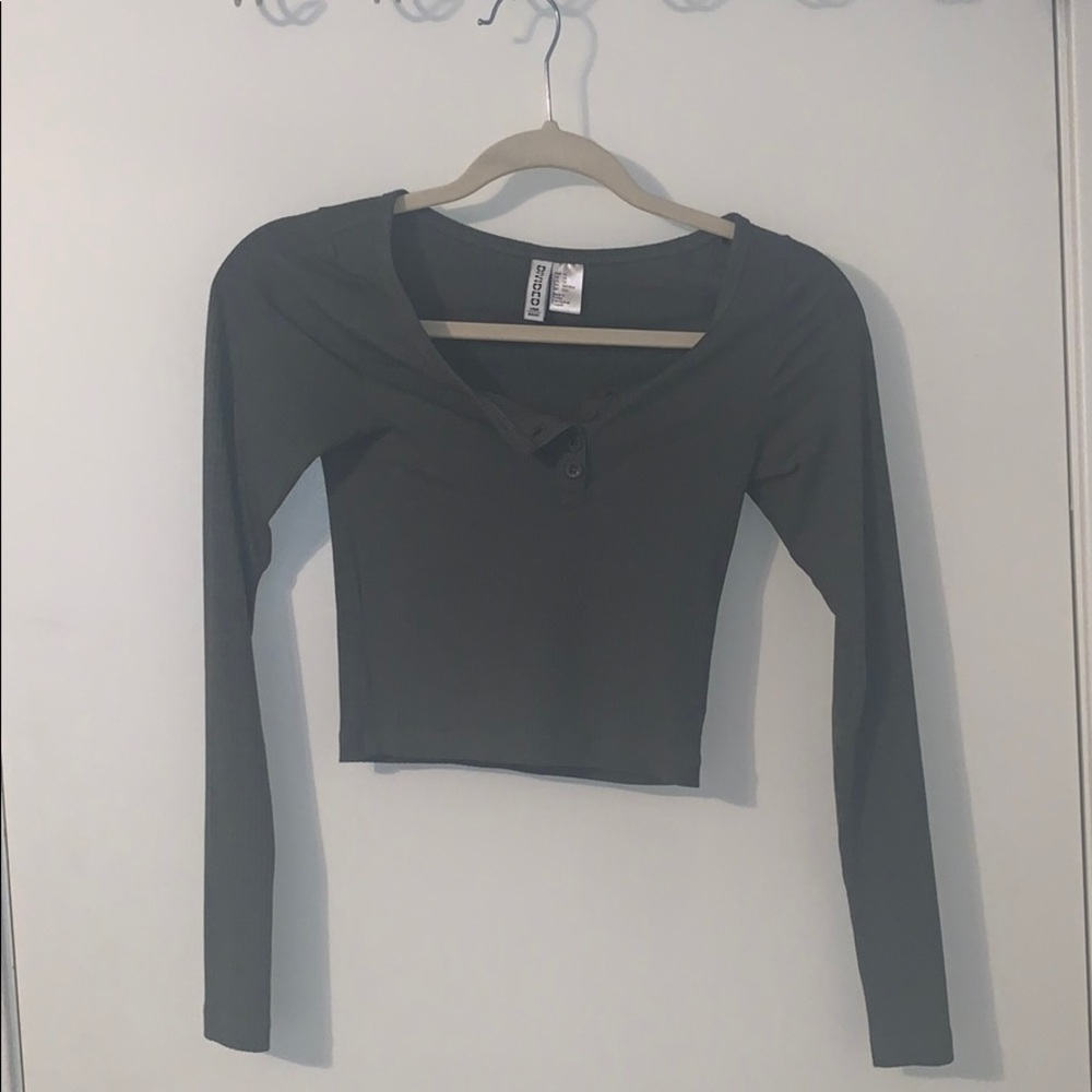 Crop top